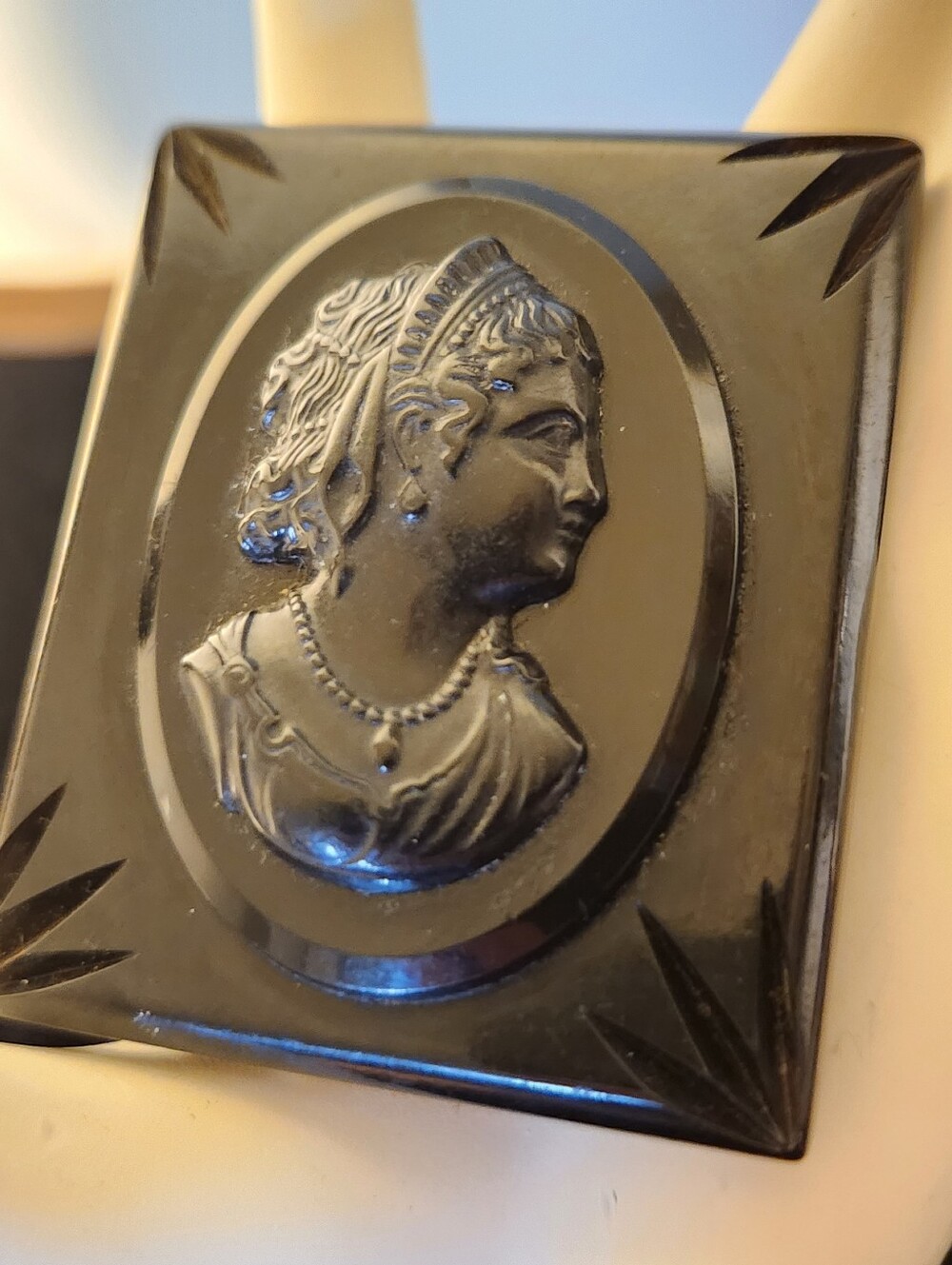 Vintage 1930s Black Bakelite Cameo Mourning Brooch Pin - Art Deco